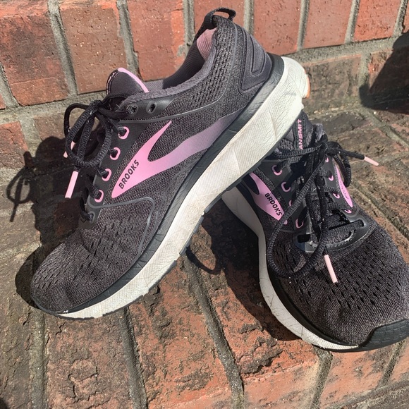 Brooks Shoes - Brooks Transmit 3 Black/Pink Athletic Shoes Mesh Sz 8.5 Trainers Walking Pilates